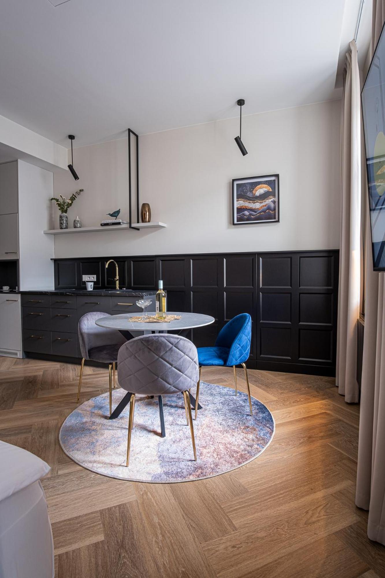 Carvala Boutique Apartments Częstochowa Esterno foto